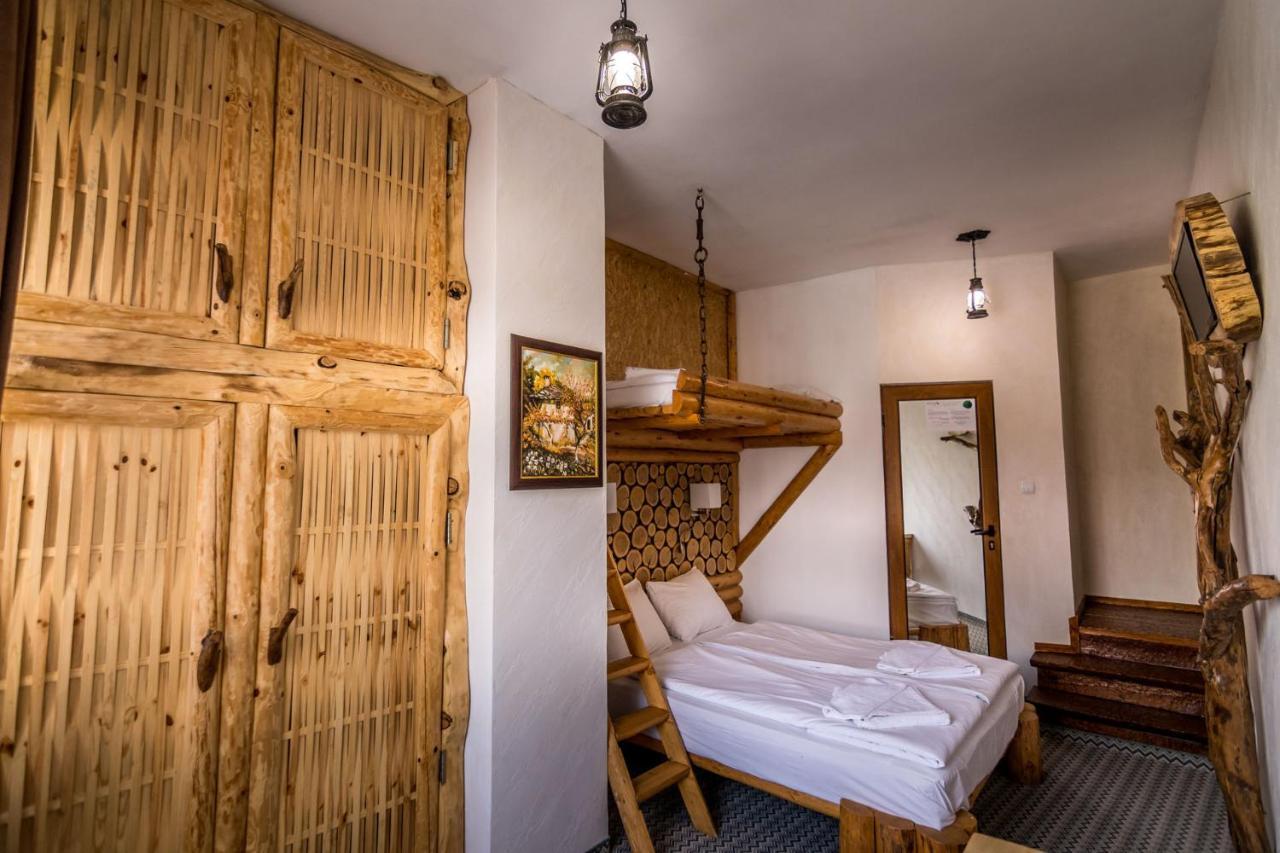 Tihiat Kut Complex Hotel Kyustendil Bagian luar foto