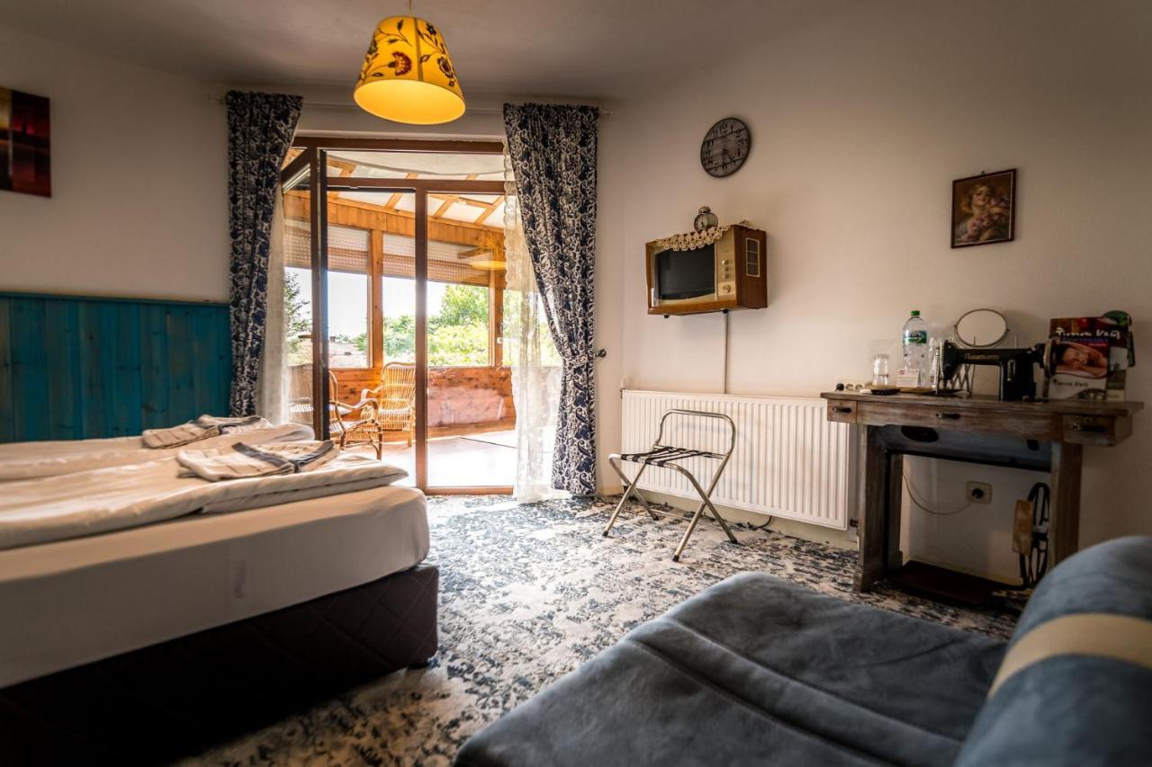 Tihiat Kut Complex Hotel Kyustendil Bagian luar foto