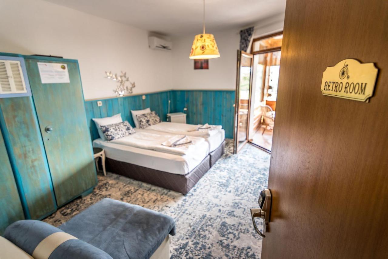Tihiat Kut Complex Hotel Kyustendil Bagian luar foto