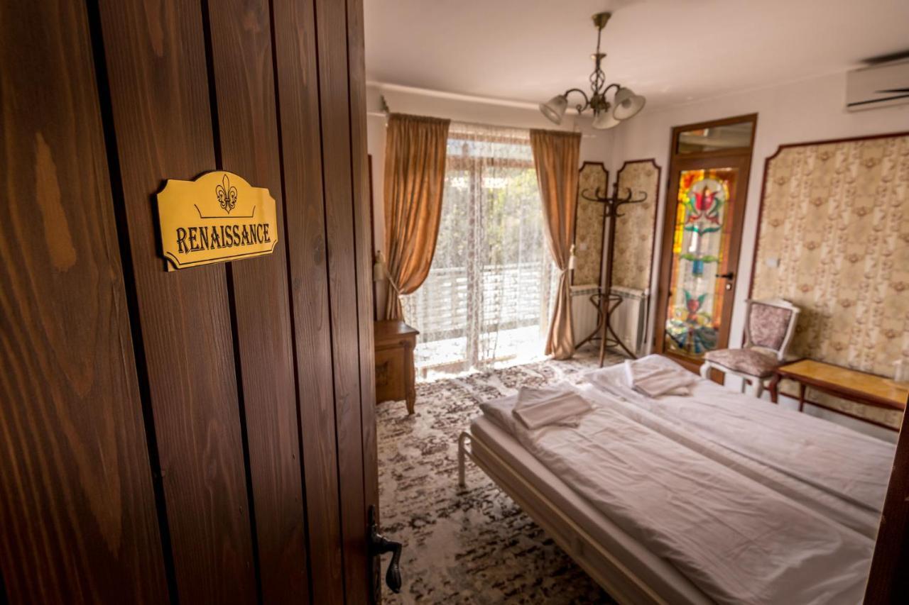 Tihiat Kut Complex Hotel Kyustendil Bagian luar foto
