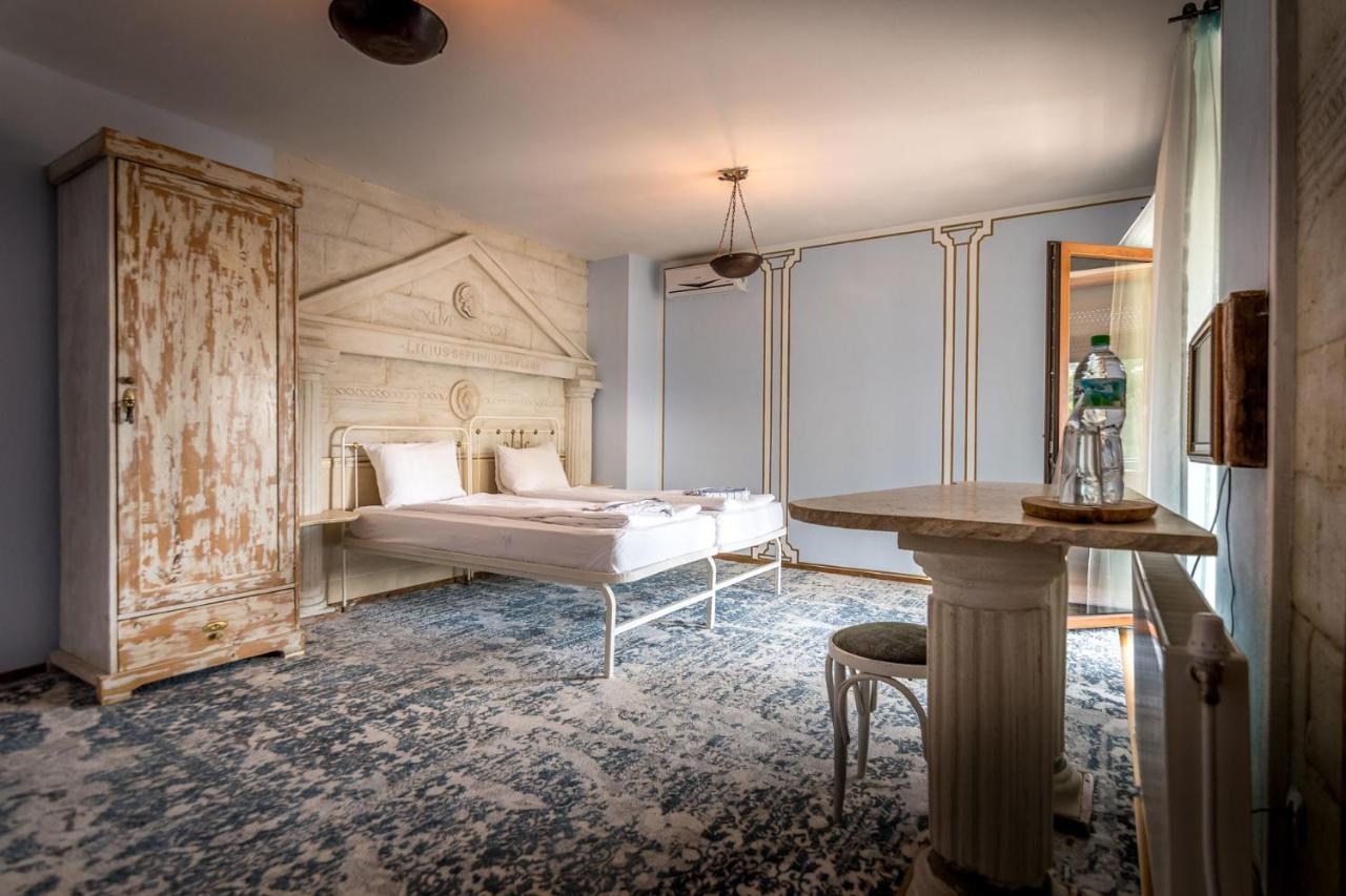 Tihiat Kut Complex Hotel Kyustendil Bagian luar foto